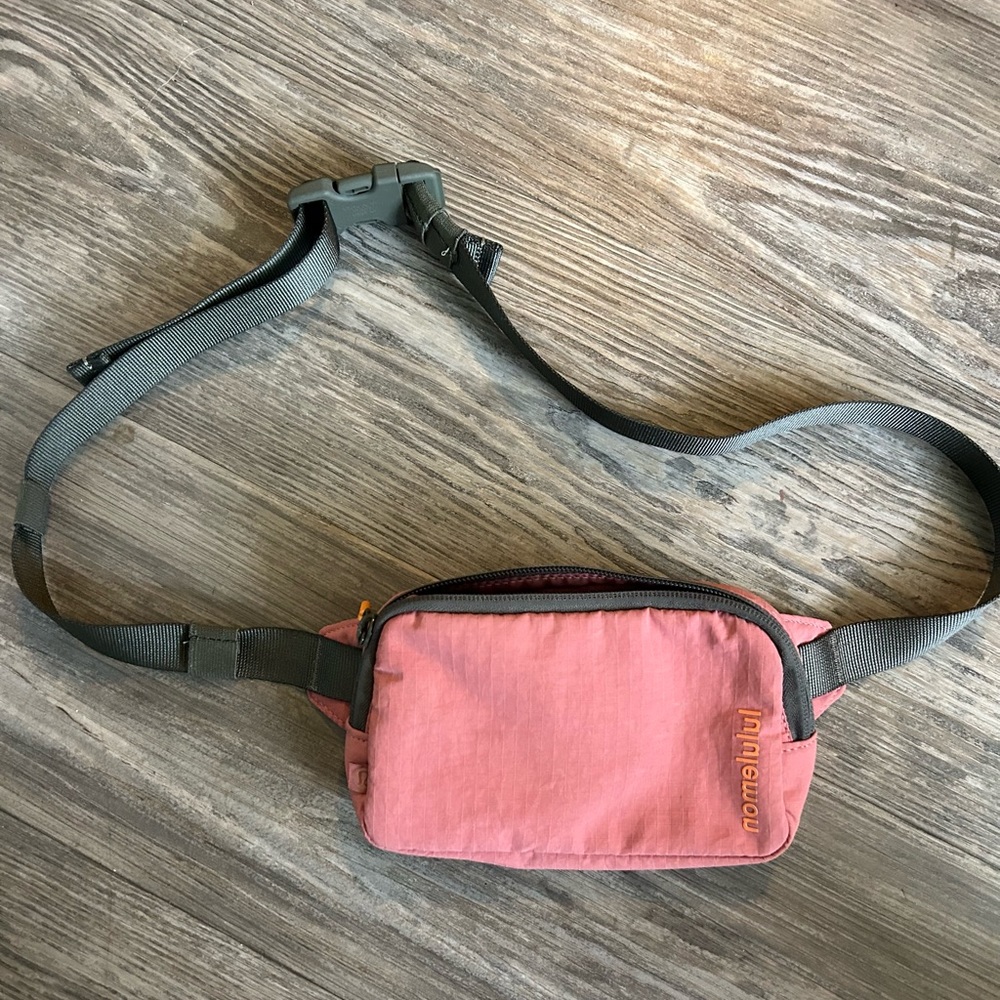 Lululemon belt bag